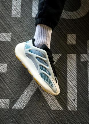 Чоловічі кросівки adidas yeezy boost 700 v3 kyanite 42-43-44-45