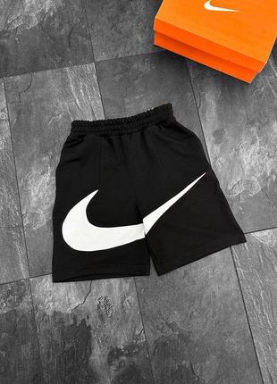 Качественные и стильные шорты от nike