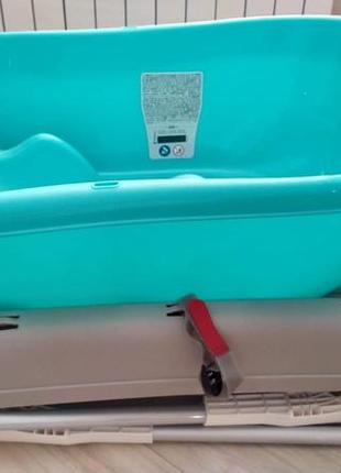 Ванночка для малюків okbaby з анатомічною гіркою та термодатчиком, та підставка під ванночку.2 фото