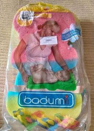 Ванночка для малюків okbaby з анатомічною гіркою та термодатчиком, та підставка під ванночку.3 фото