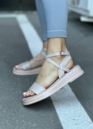 Босоножки сандали кожаные бежевые