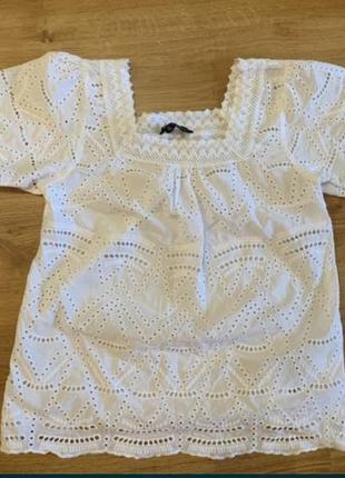Мереживна кофтинка