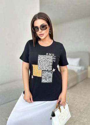 Стильна жіноча футболка з сучасним принтом