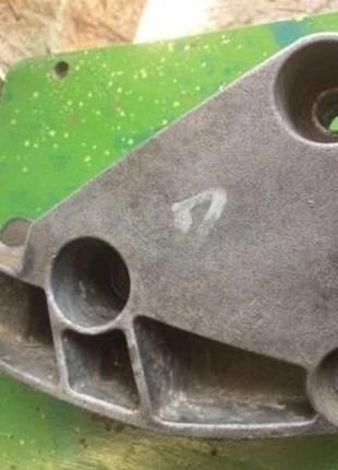 Бу кронштейн двигуна renault megane 2, scenic 2, 8200437465, 1.9 dci