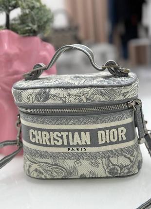Брендовая сумка косметичка в стиле dior