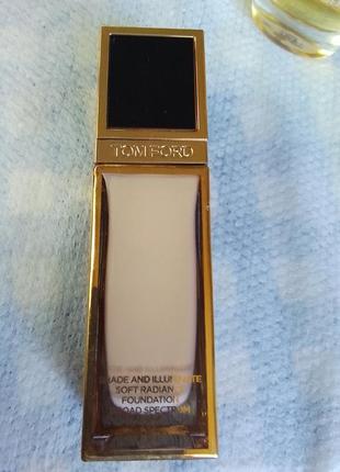 Tom ford shade &amp; illuminate soft radiance foundation — тональний із сяйвом