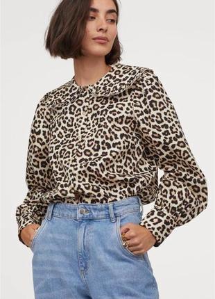 Трендова актуальна сорочка в леопардовий принт h&m блуза вільна з комірцем