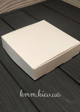 Коробка біла розмір в асортименті - 140х140х70мм