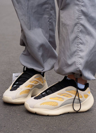 Adidas yeezy boost 700 v3 srphym yellow