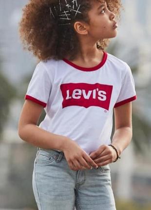 Новая футболка levis 12-13 лет