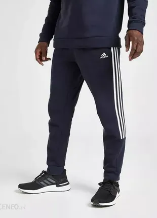 Мужские синие спортивные штаны adidas с лампасами
