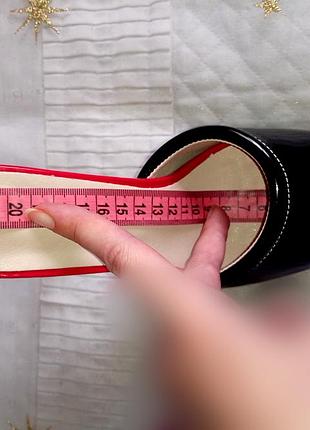 Роскошные, лакированные, будуарные босоножки🖤❤️