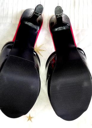 Роскошные, лакированные, будуарные босоножки🖤❤️