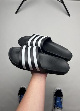Нові тапки шльопанці adidas slippers