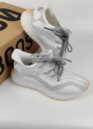 Женские кроссовки itts yeezy boost 350 v2 white (37,38,41)