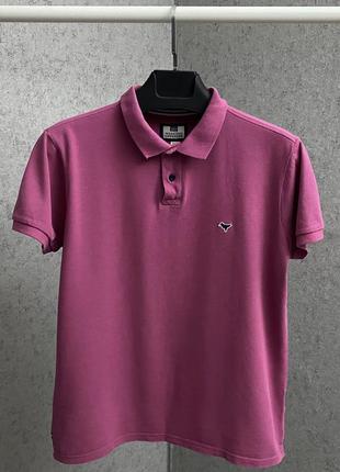 Фіолетова футболка поло від бренда weekend offender
