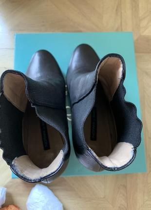 Чорні шкіряні ботильйони norma j. baker