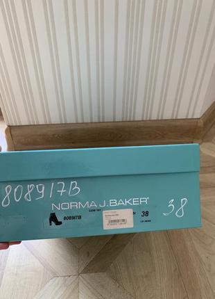 Чорні шкіряні ботильйони norma j. baker