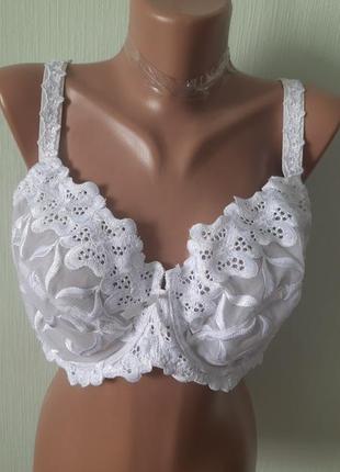 Бюстгалтер