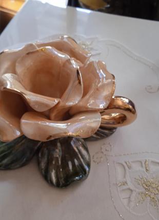 Изысканная фарфоровая статуэтка-свечущая роза на подарок