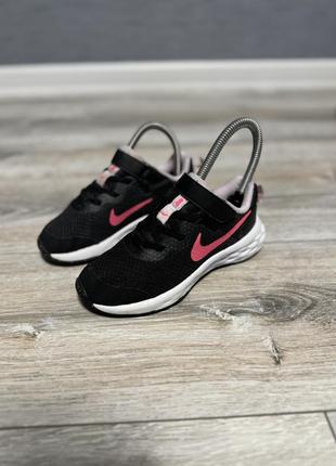 Кросівки nike revolution 6