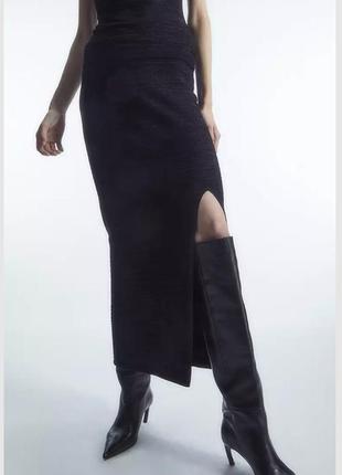 Длинная трикотажная юбка из структурной ткани от cos