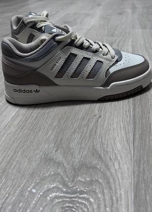 Кроссовки adidas