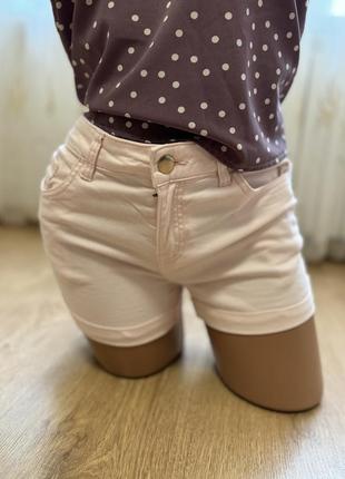 Джинсовые шорты женские