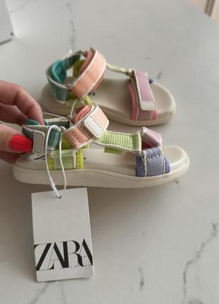Zara босоніжки 24 розмір