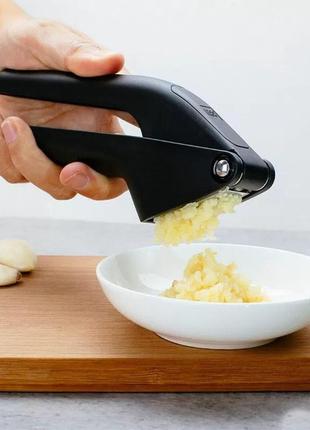 Пресс-давилка для чеснока xiaomi huohou garlic press black чесночный пресс, чеснокодавка металлическая