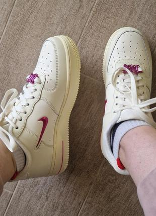 Продам новые кроссовки nike air force 1