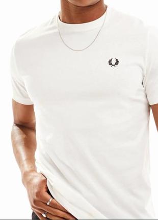 Чоловіча біла футболка fred perry оригінал