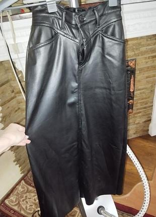 Стильна спідниця , дуже м'яка