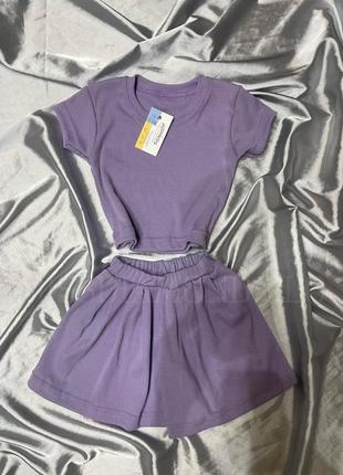 Лавандовий костюм топ і шорти в рубчик тренд