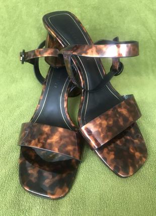 Босоножки zara