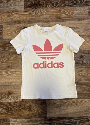 Футболка adidas