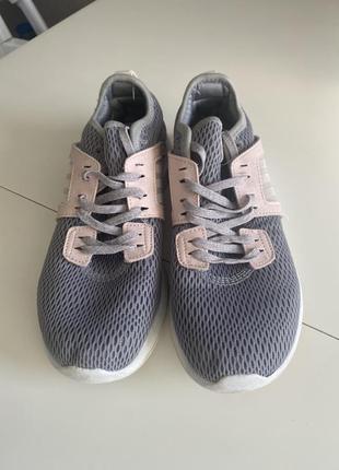 Кроссовки adidas 36,5 размер