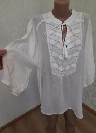 Невесомая рубашка вышиванка с белой вышивкой