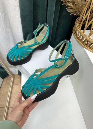 Бирюзовые замшевые босоножки на массивной подошве много цветов на выбор