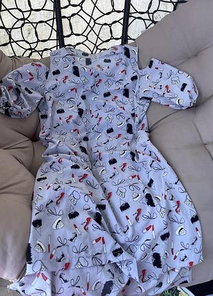 Плаття модне сукня з вирізом каблучки сумочка помада капелюшок