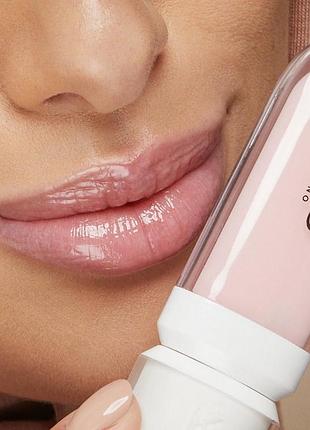 Блеск kiko milano lip volume, блеск кико для увеличения объема губ2 фото