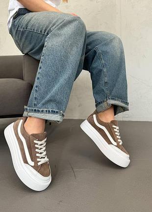 Жіночі стильні бежеві замшеві кеди капучино з натуральної замші на товстій білій...