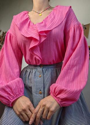 Блузка розовая воланы объемный рукав под винтаж воздушная s m вискоза рюши