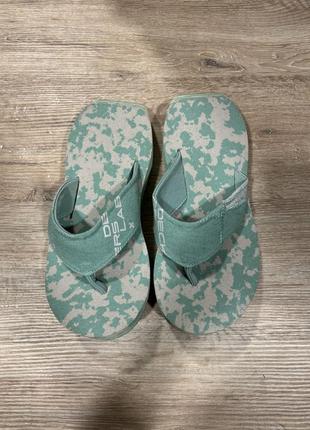 Вʼєтнамки шльопанці мятні deckers x lab оригінал