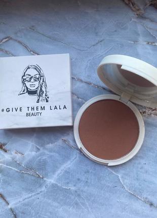 Бронзер для корекції обличчя від give them lala