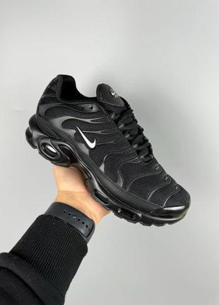 Nike tn black