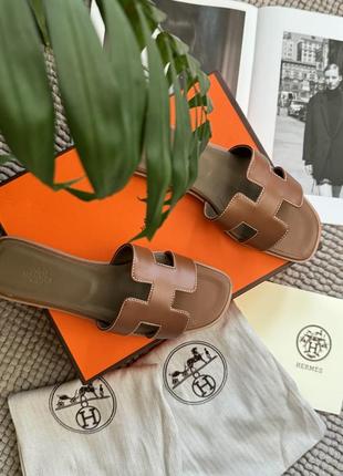 Шльопанці шкіряні