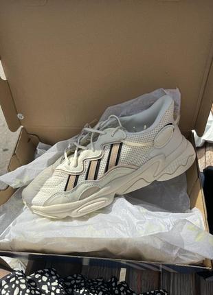 Кроссовки adidas ozeego