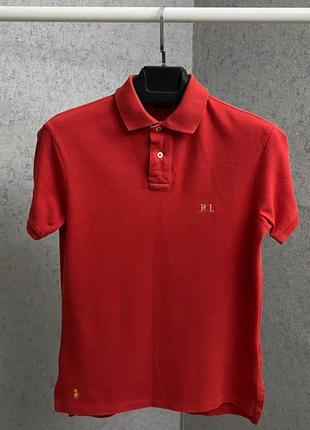 Червона футболка поло від бренда polo ralph lauren