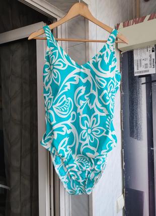 Симпатичный купальник